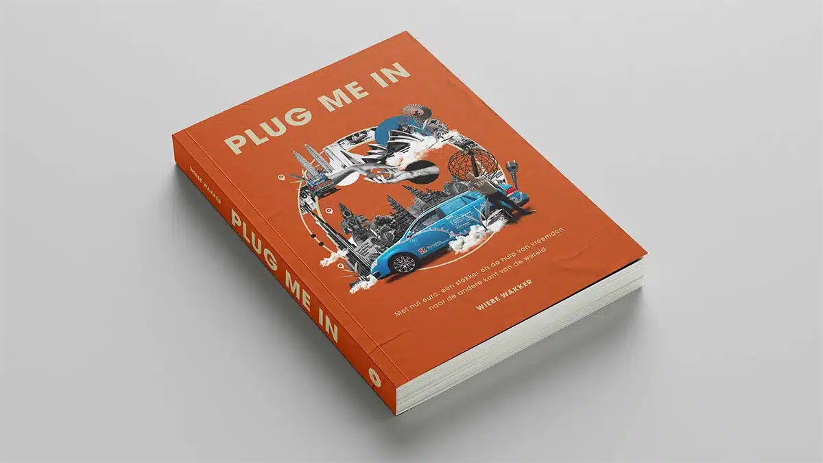Boek cover van Wiebe Wakker's boek 'Plug Me In'